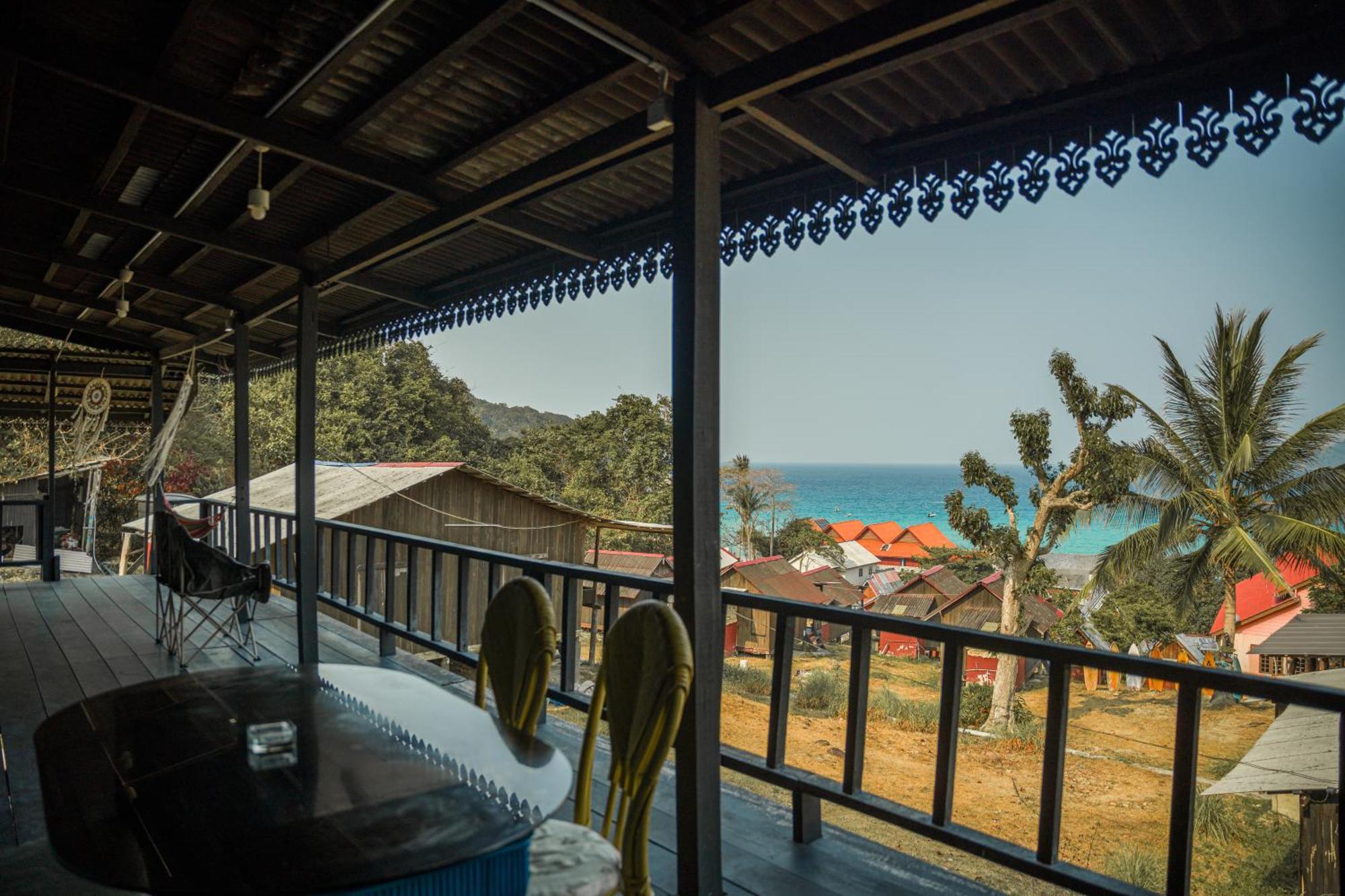 Harrera Perhentian, Long Beach Kampong Pasir Panjang  Bagian luar foto